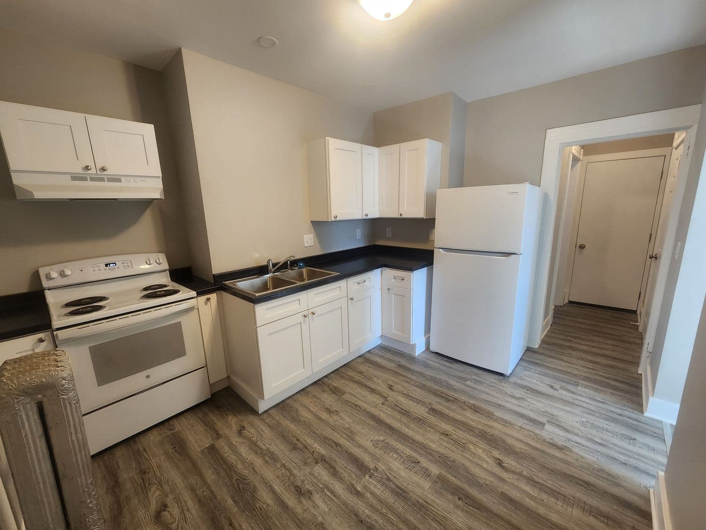 Dubuque Apartment: 1449 Locust Street Apt. 4