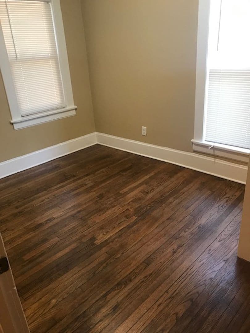 Cedar Rapids House: 1403 5th Ave SE