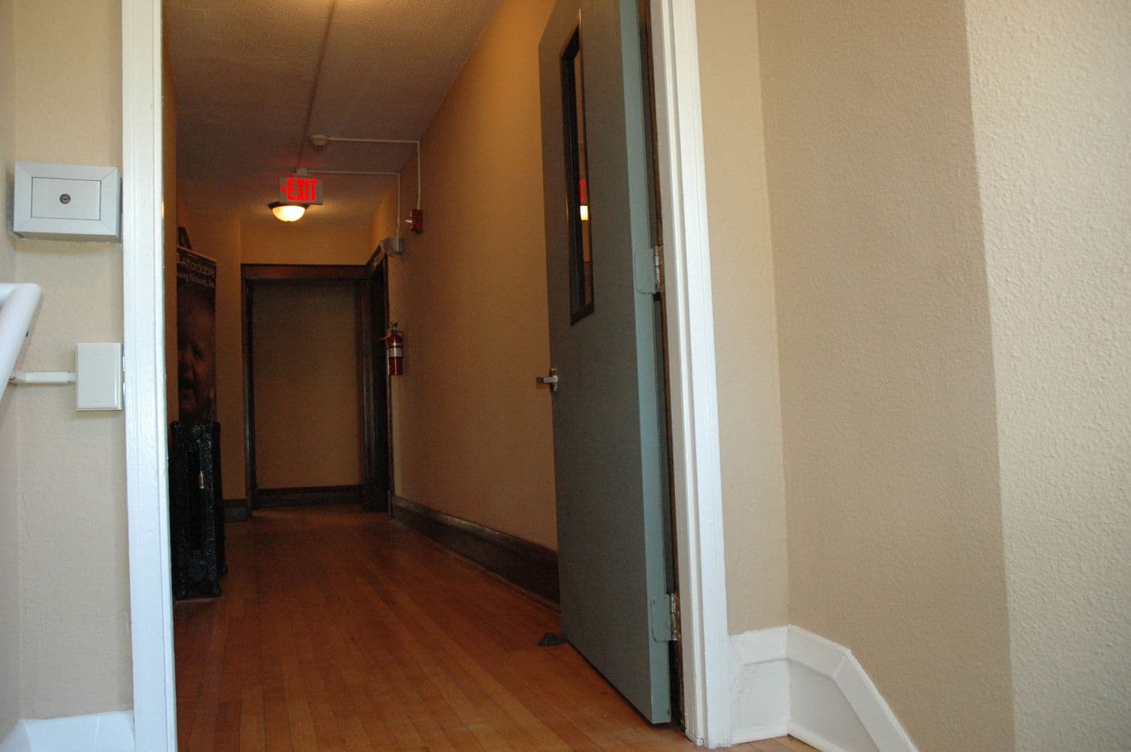 Cedar Rapids Apartment: 1407 3rd Ave SE