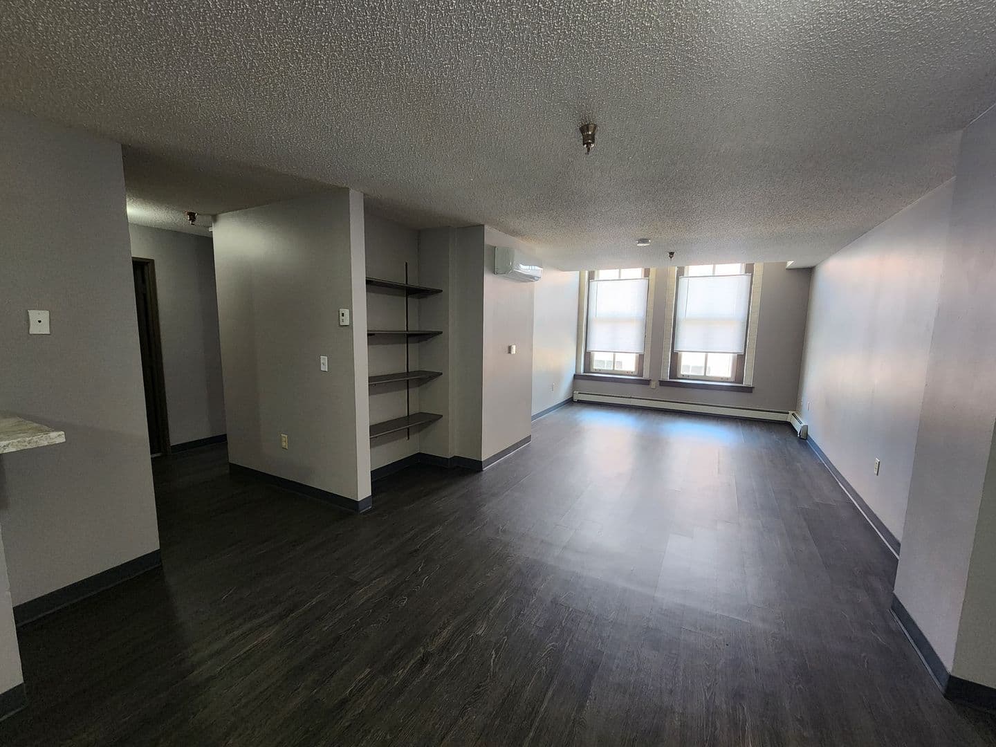 Dubuque Apartment: 90 Main Street