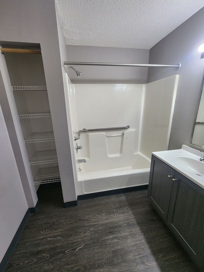 Dubuque Apartment: 90 Main Street
