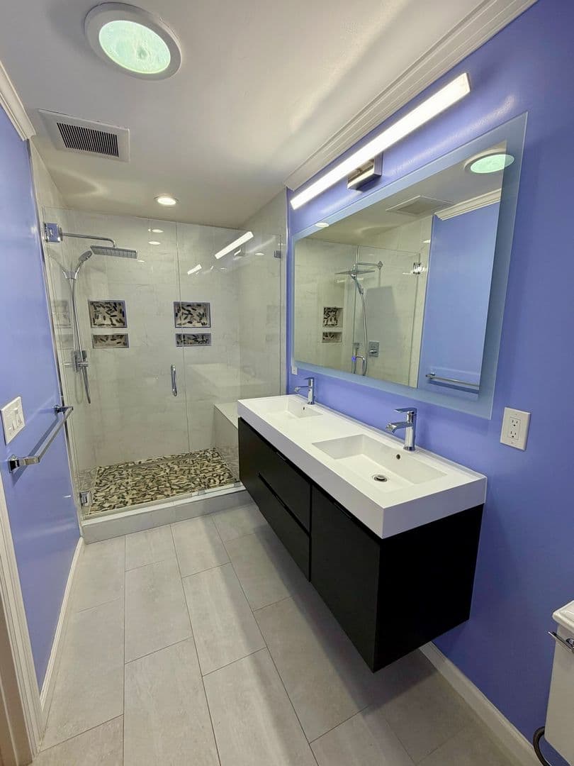 San Jose House: 886 N. Redwood Avenue