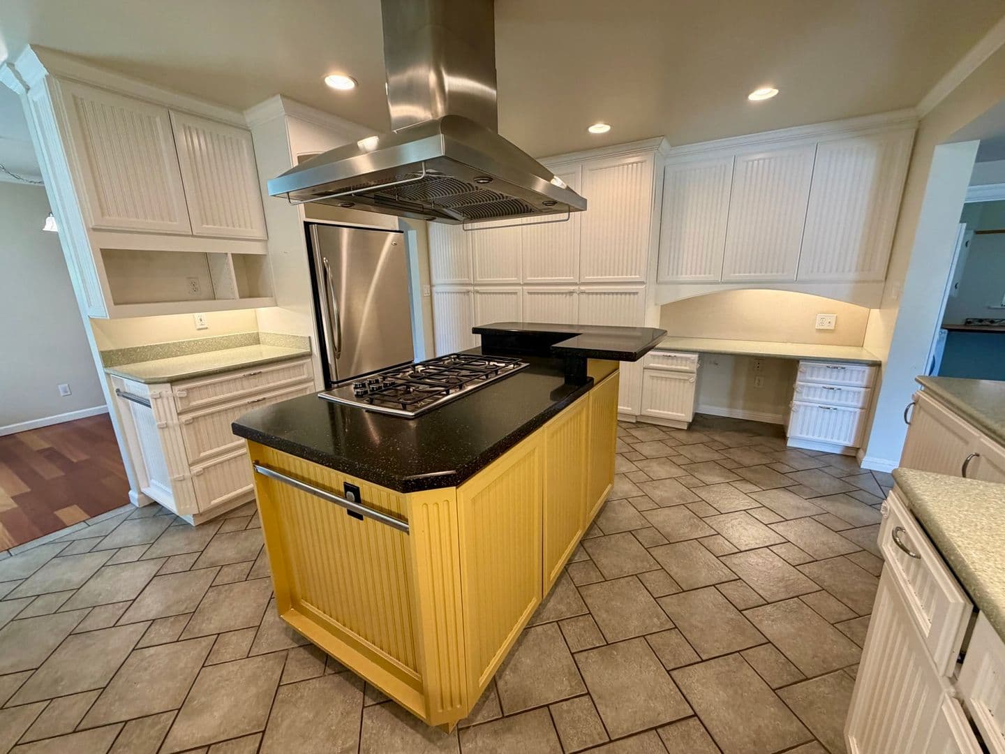San Jose House: 886 N. Redwood Avenue