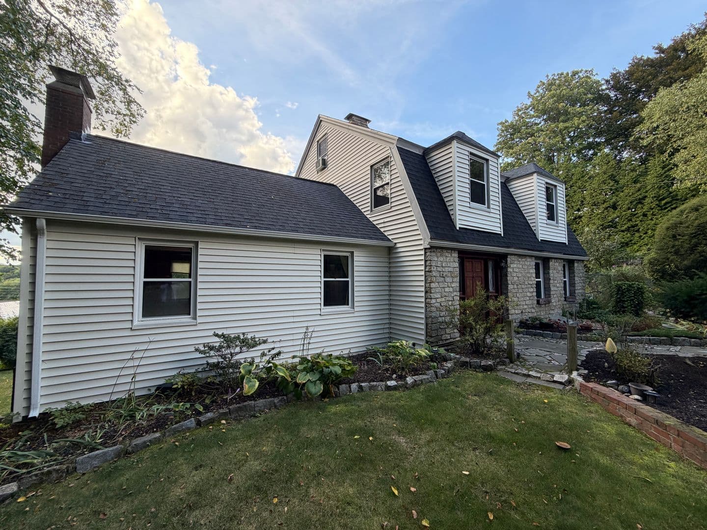 Haverhill House: 1281 Boston Road