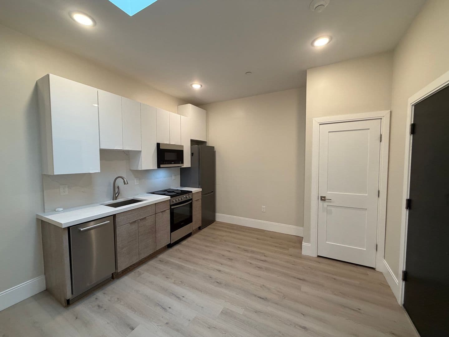 Haverhill Apartment: 66 Emerson st