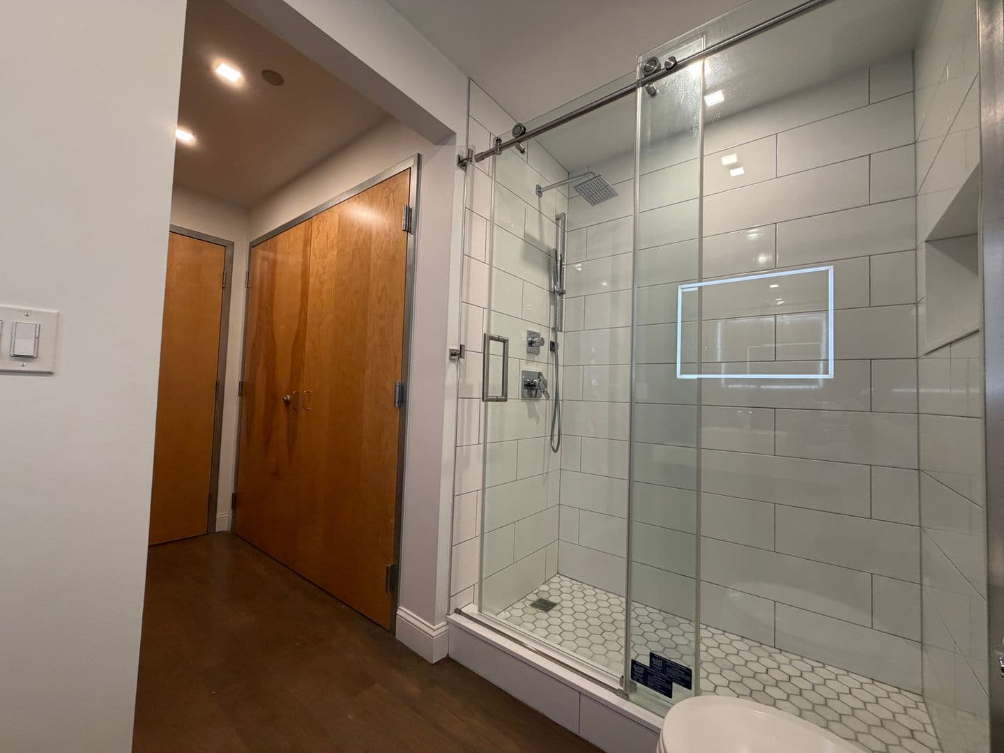 Boston Condo: 21 Wormwood St Unit 621