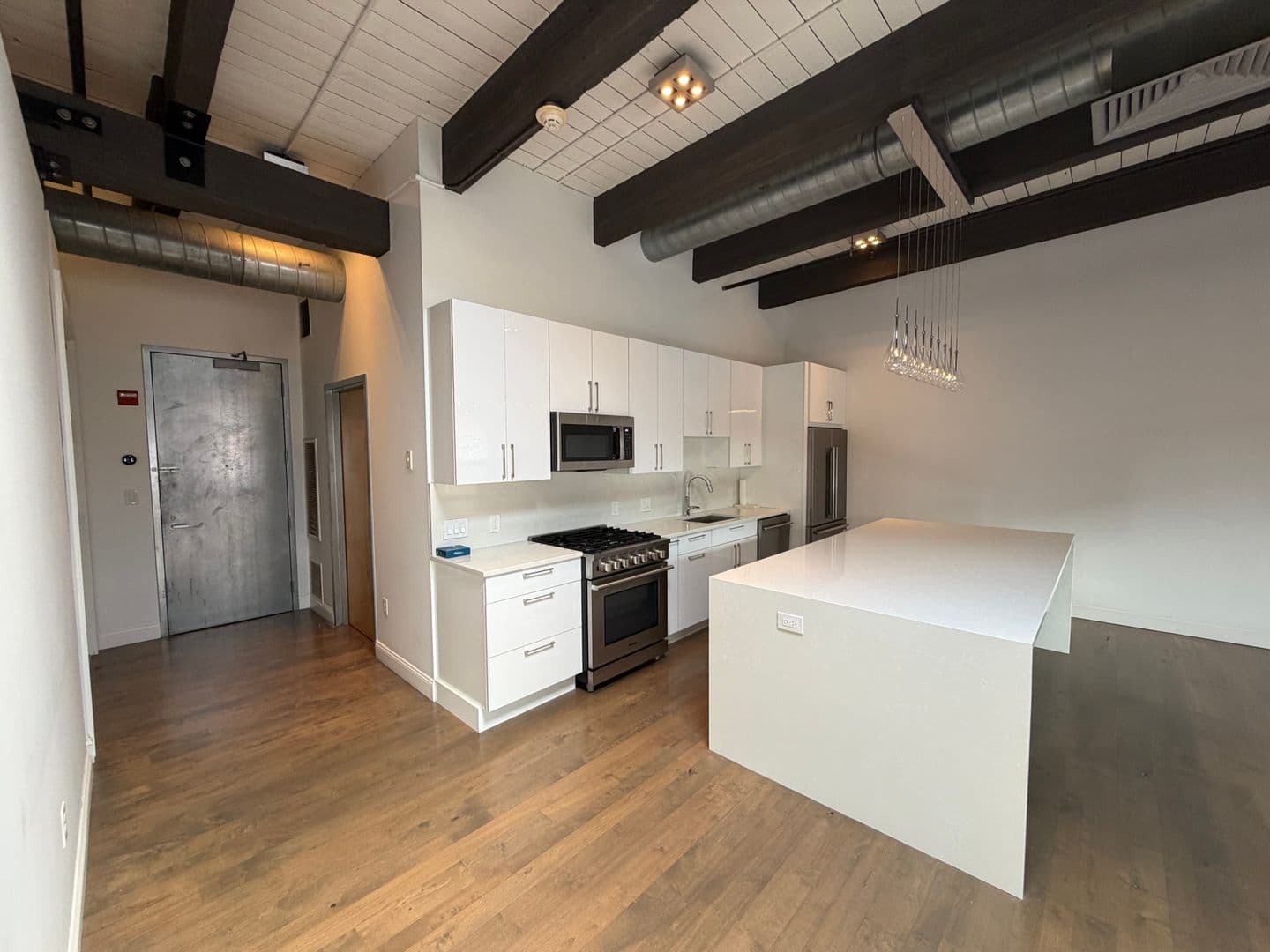 Boston Condo: 21 Wormwood St Unit 621