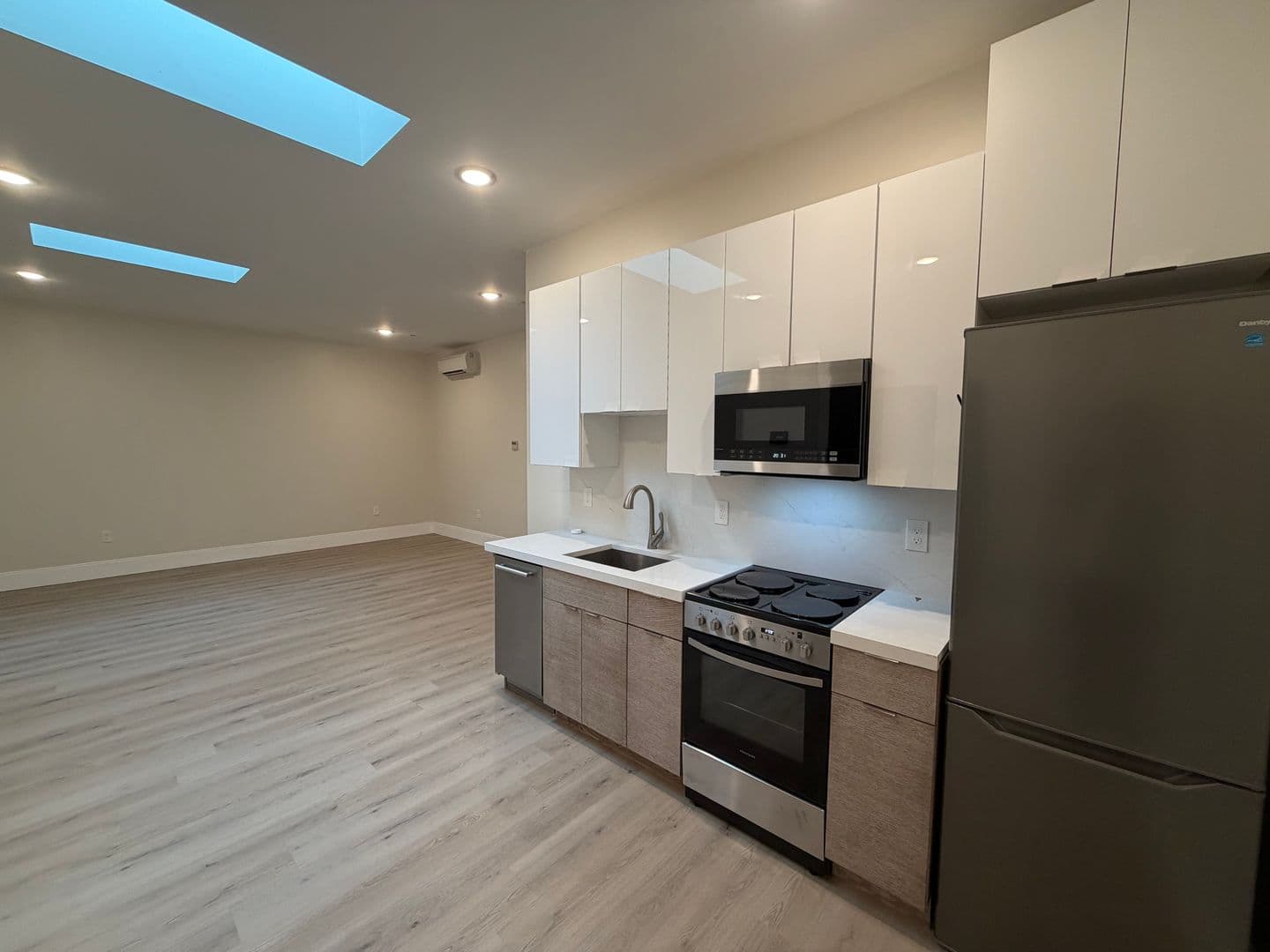 Haverhill Apartment: 66 Emerson st