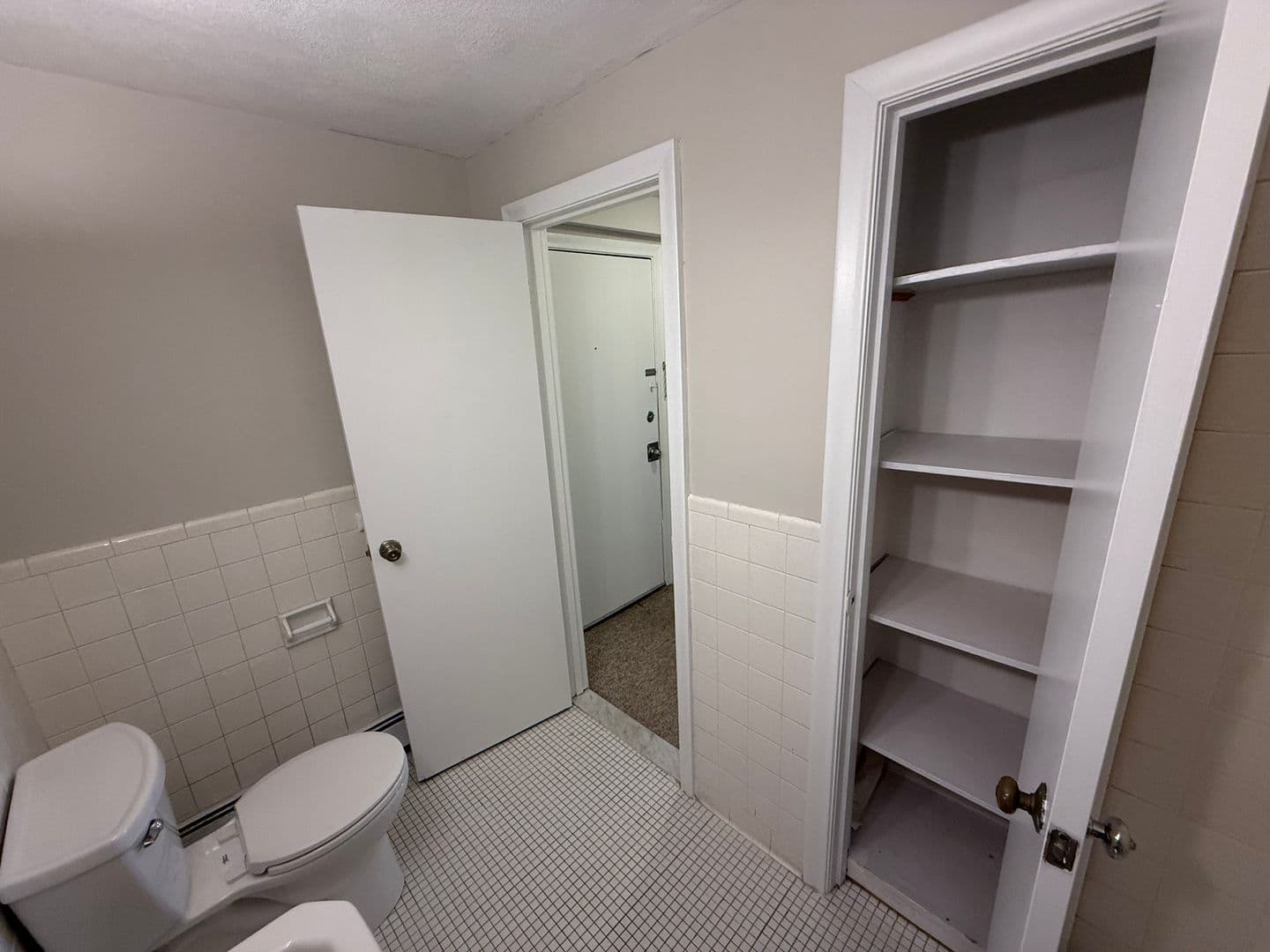 Marlborough Apartment: 83 Pleasant Street