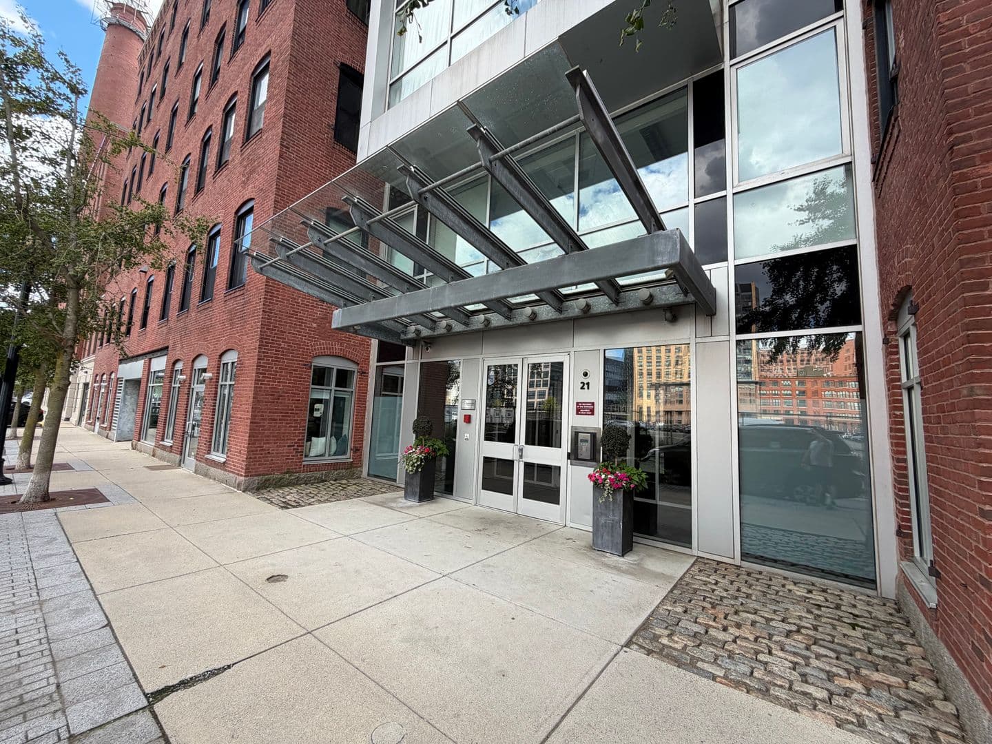 Boston Condo: 21 Wormwood St Unit 621