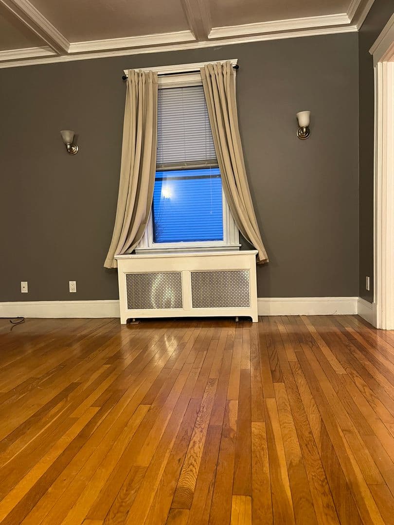 Haverhill Apartment: 106 Kenoza Avenue