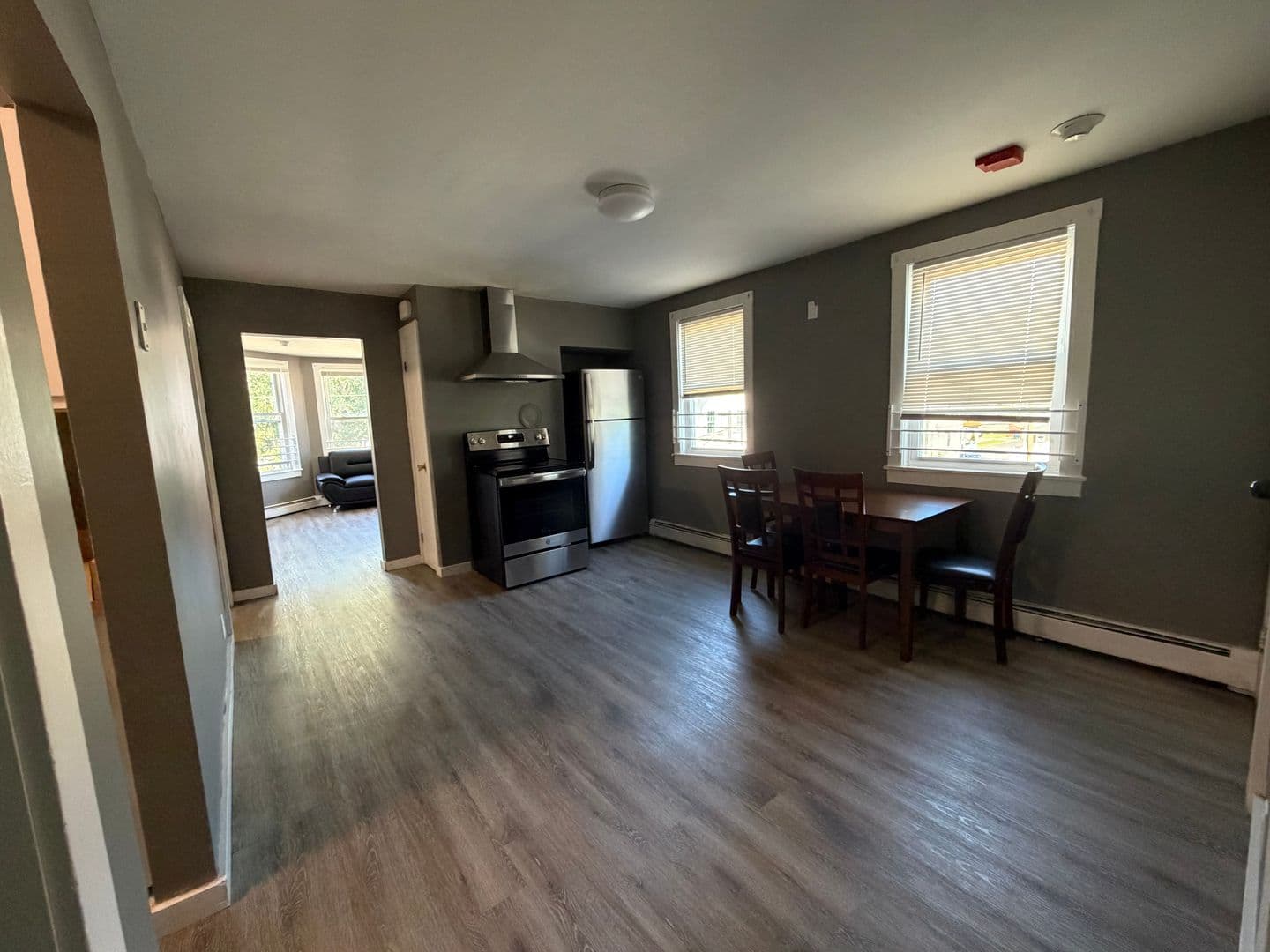 Lawrence Apartment: 9-15 Riverview Place