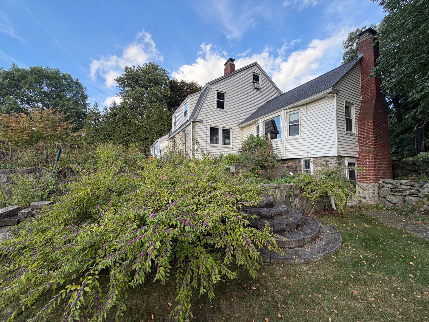 Haverhill House: 1281 Boston Road