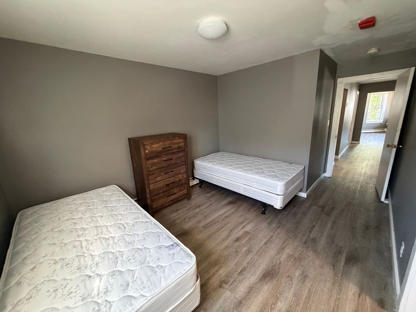 Lawrence Apartment: 9-15 Riverview Place