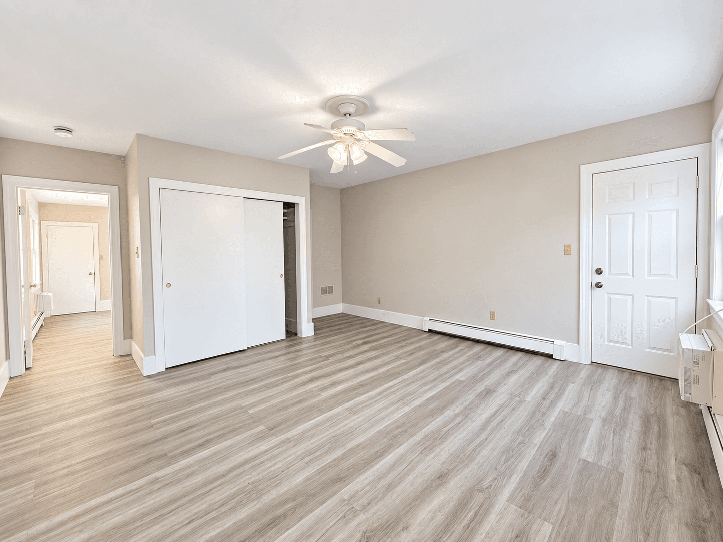 Lowell Apartment: 388 E Merrimac St