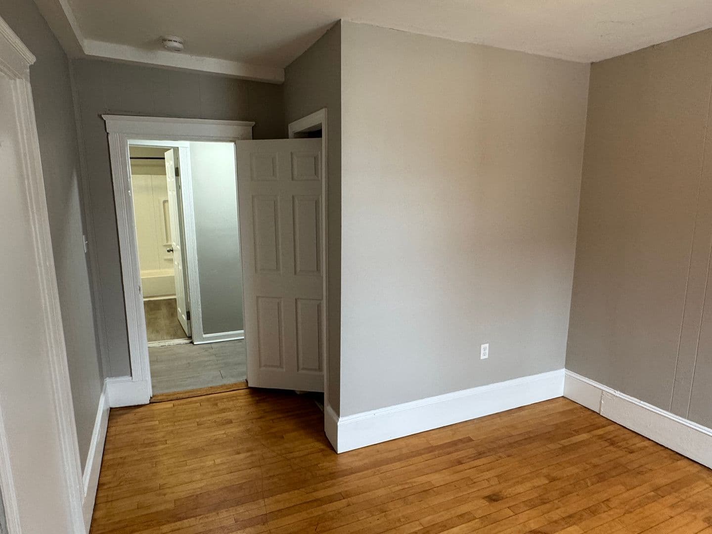 Haverhill Apartment: 135 Lafayette square