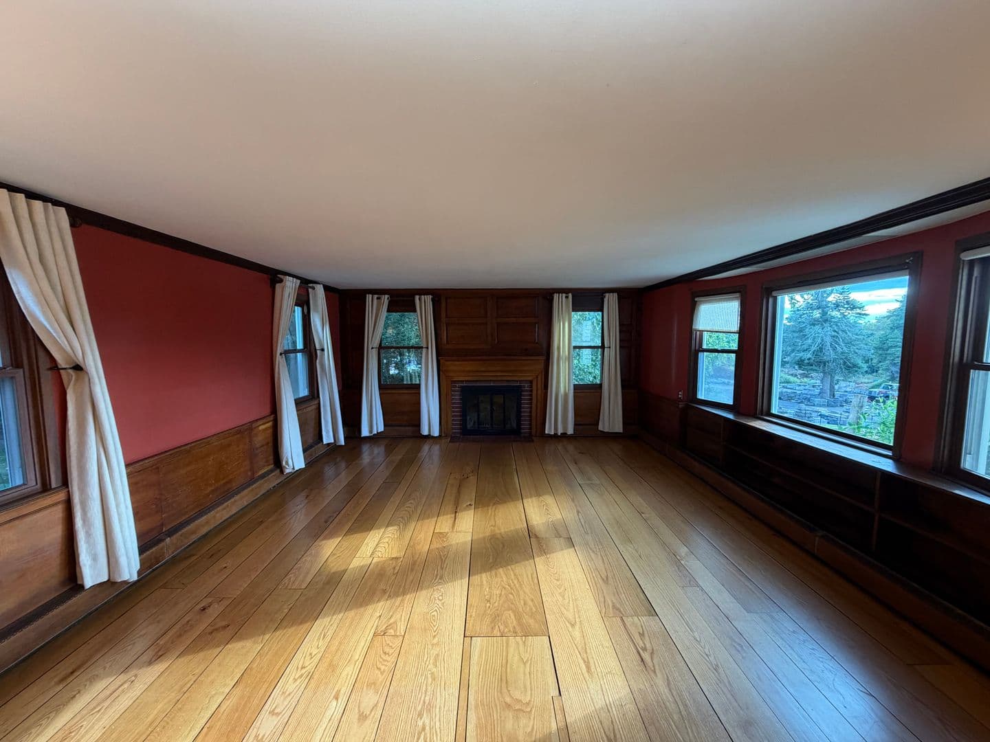 Haverhill House: 1281 Boston Road