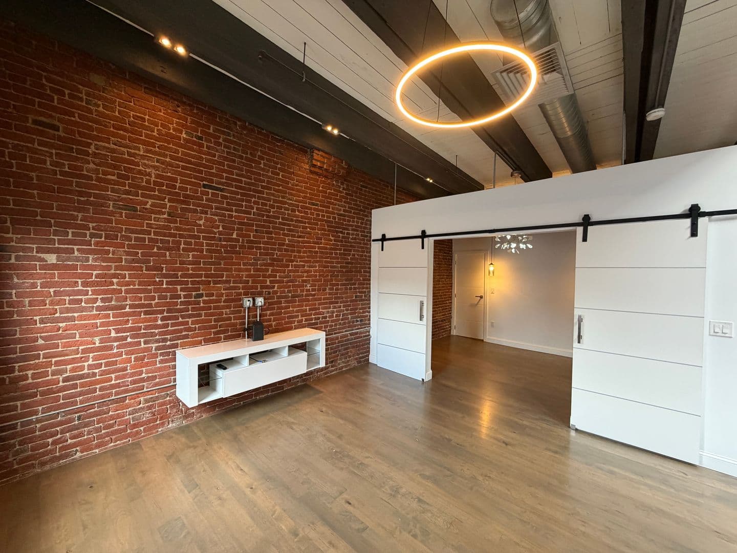 Boston Condo: 21 Wormwood St Unit 621