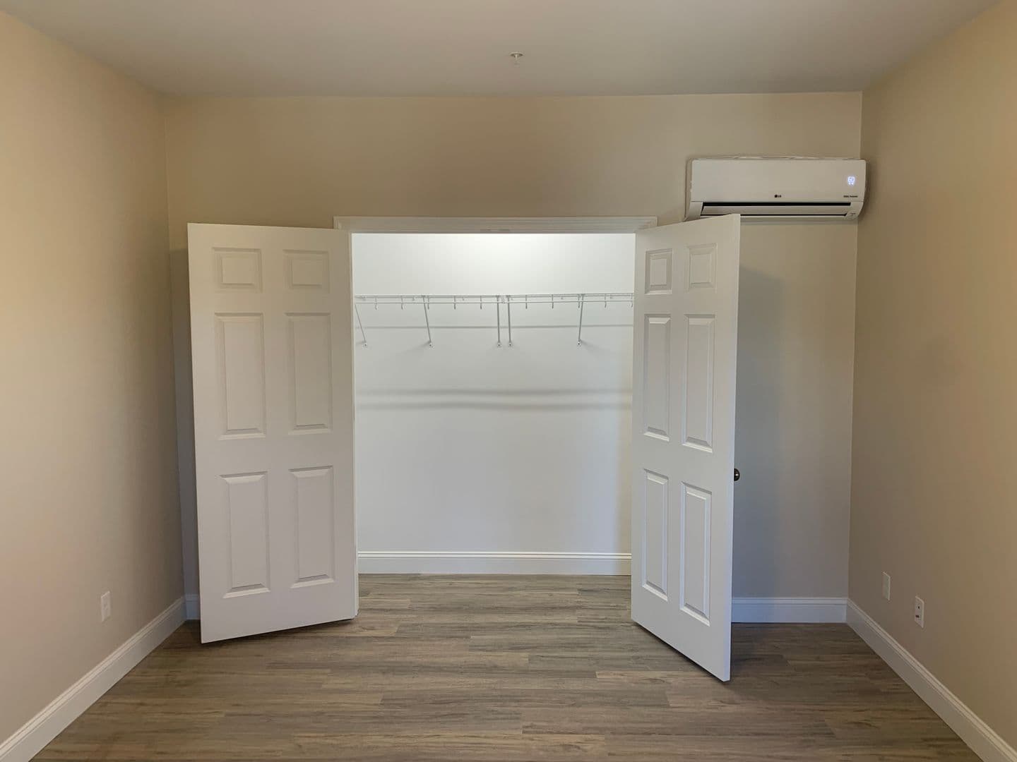 Haverhill Apartment: 129 Kenoza Ave