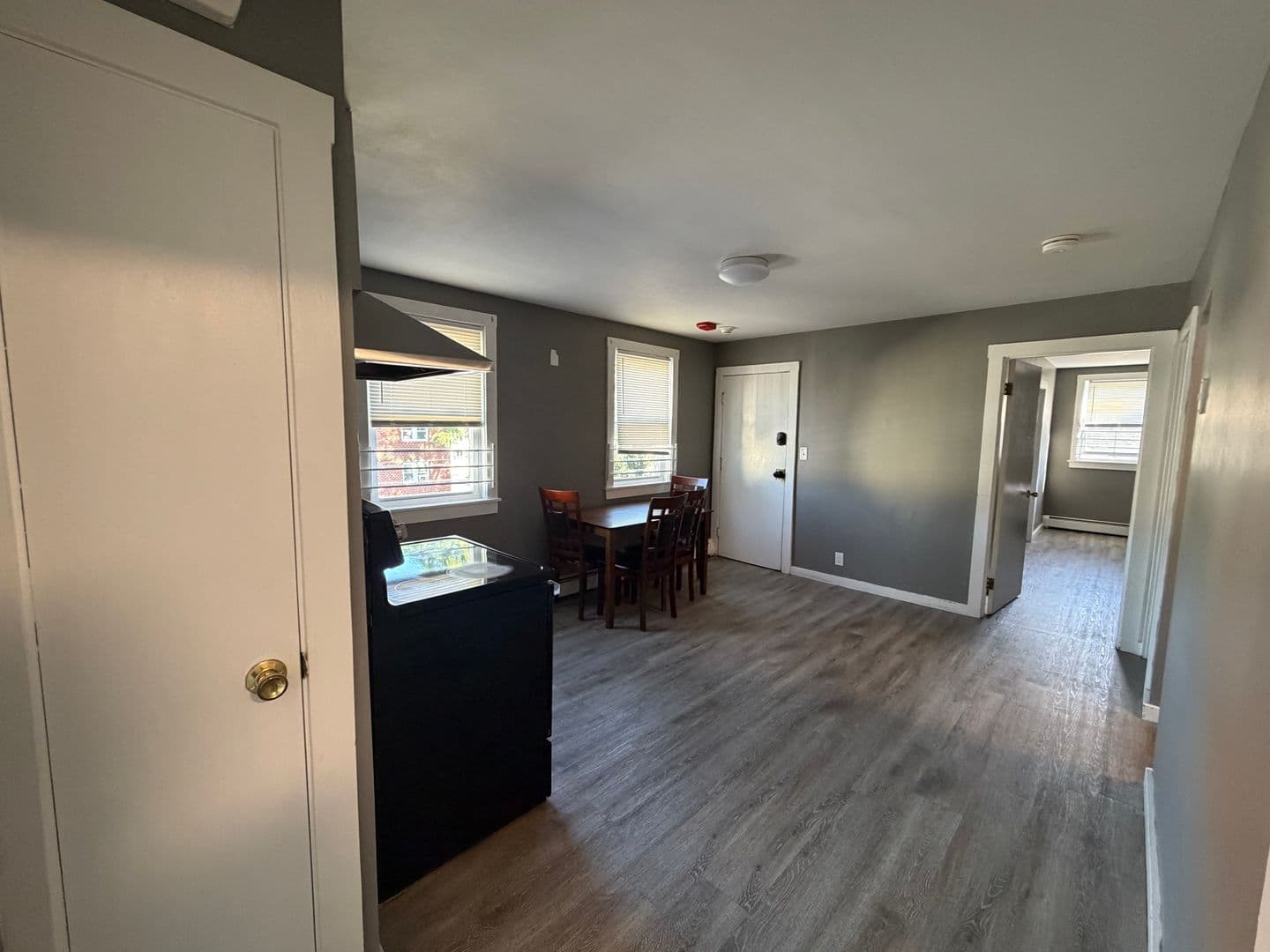 Lawrence Apartment: 9-15 Riverview Place
