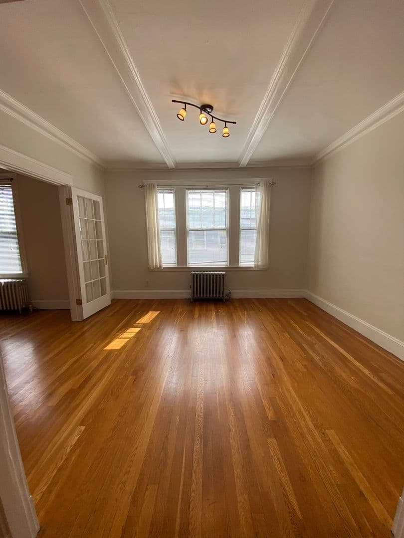 Haverhill Apartment: 106 Kenoza Avenue