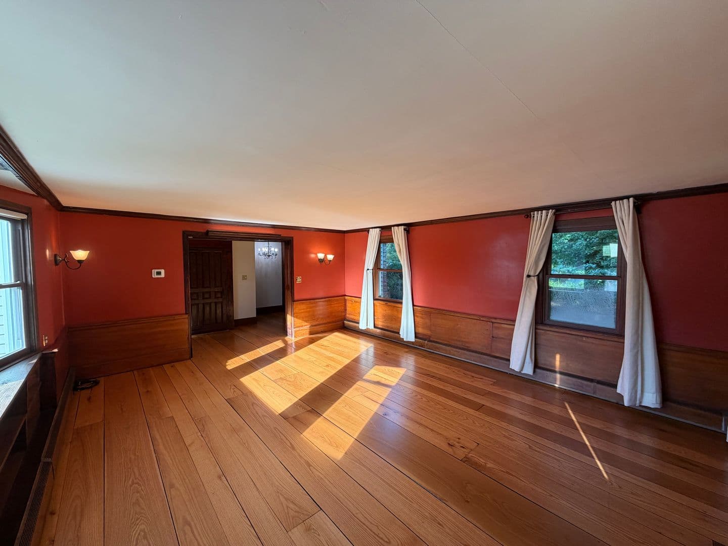 Haverhill House: 1281 Boston Road
