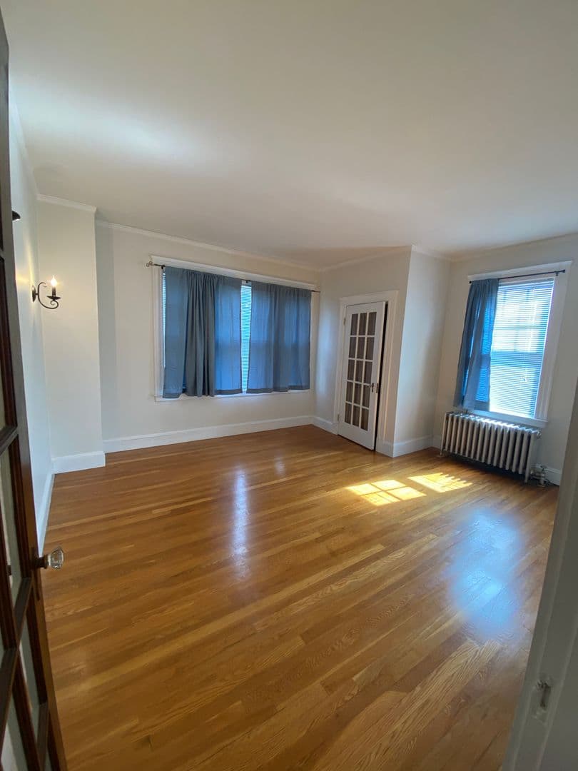 Haverhill Apartment: 106 Kenoza Avenue