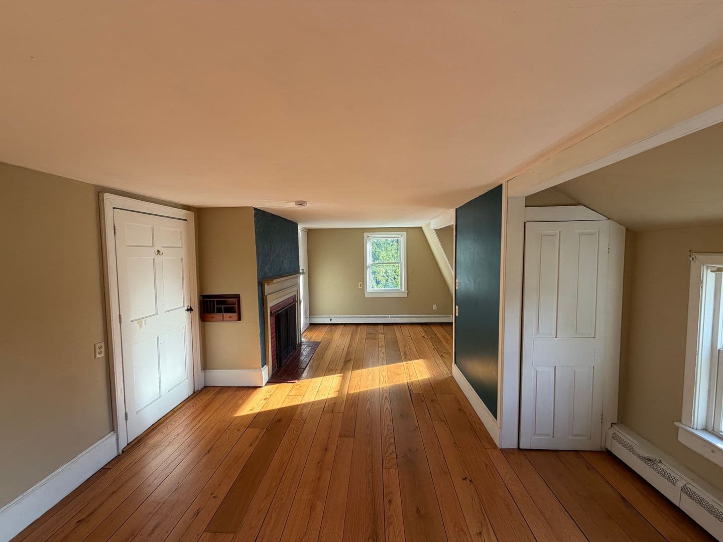 Haverhill House: 1281 Boston Road