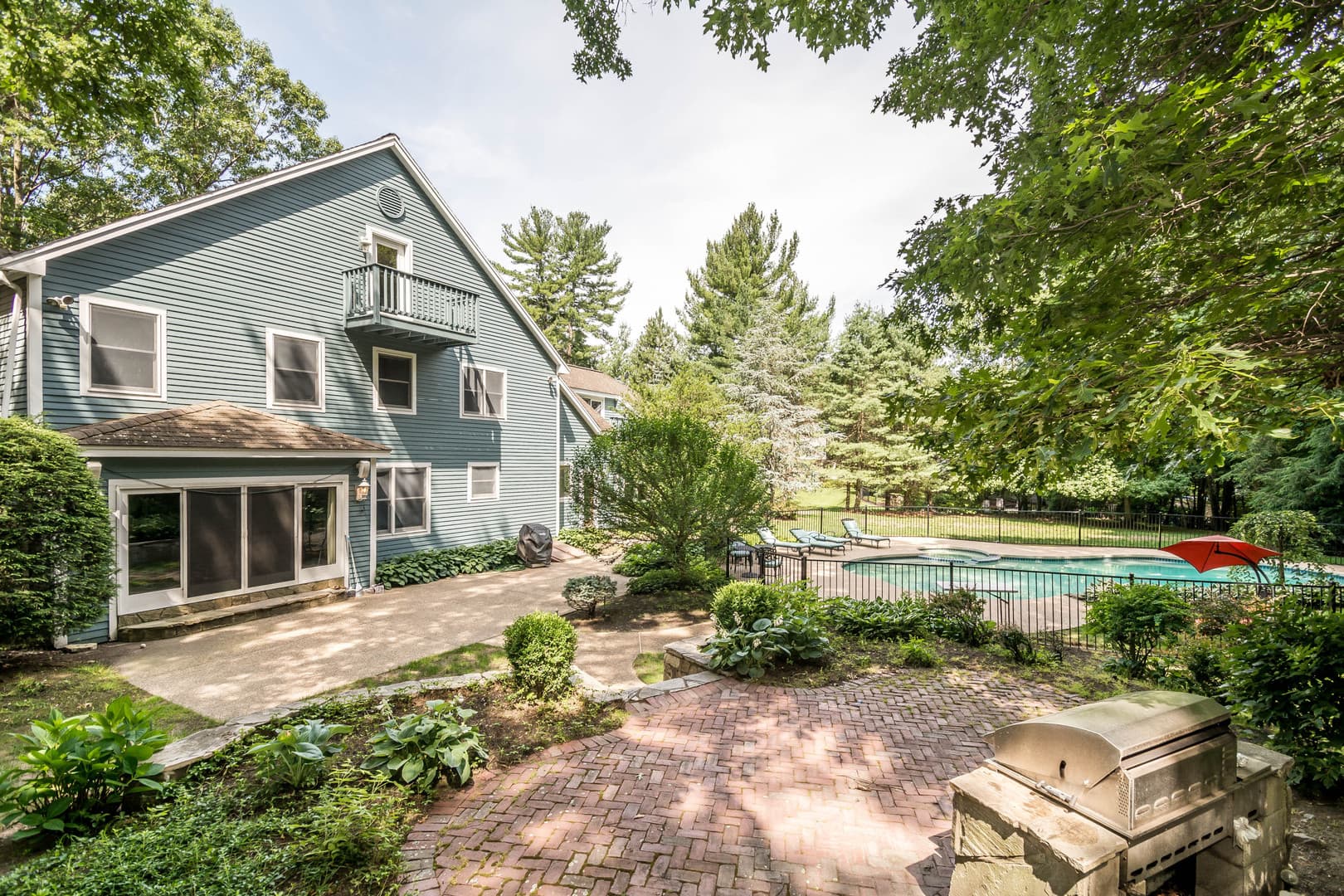 North Reading House: 8 Patriot Way