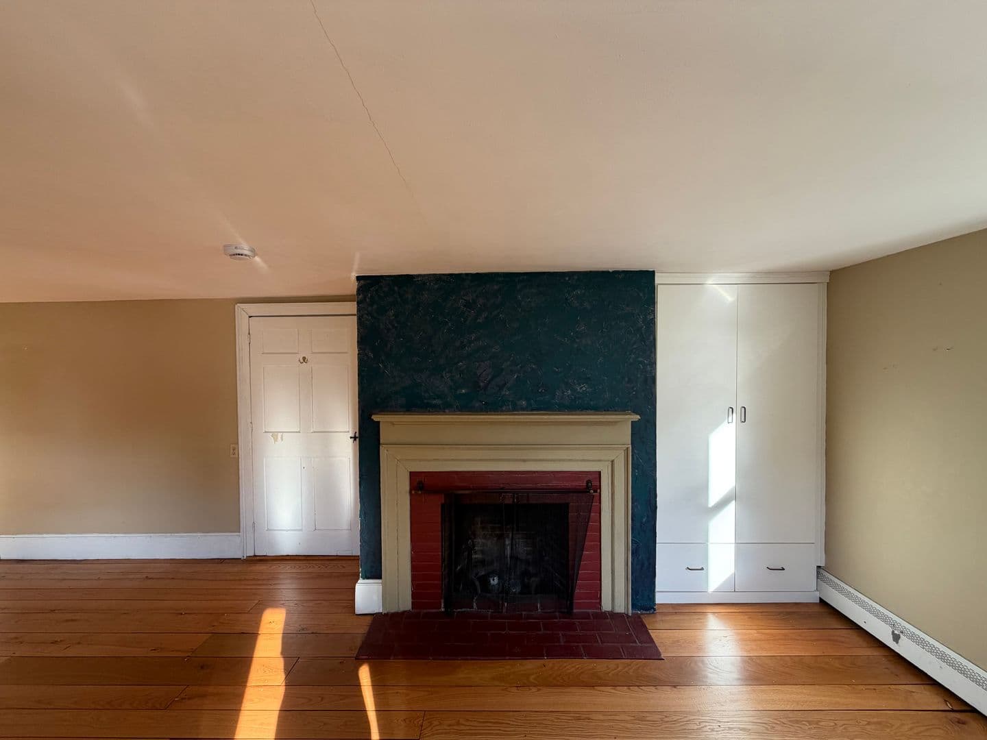 Haverhill House: 1281 Boston Road
