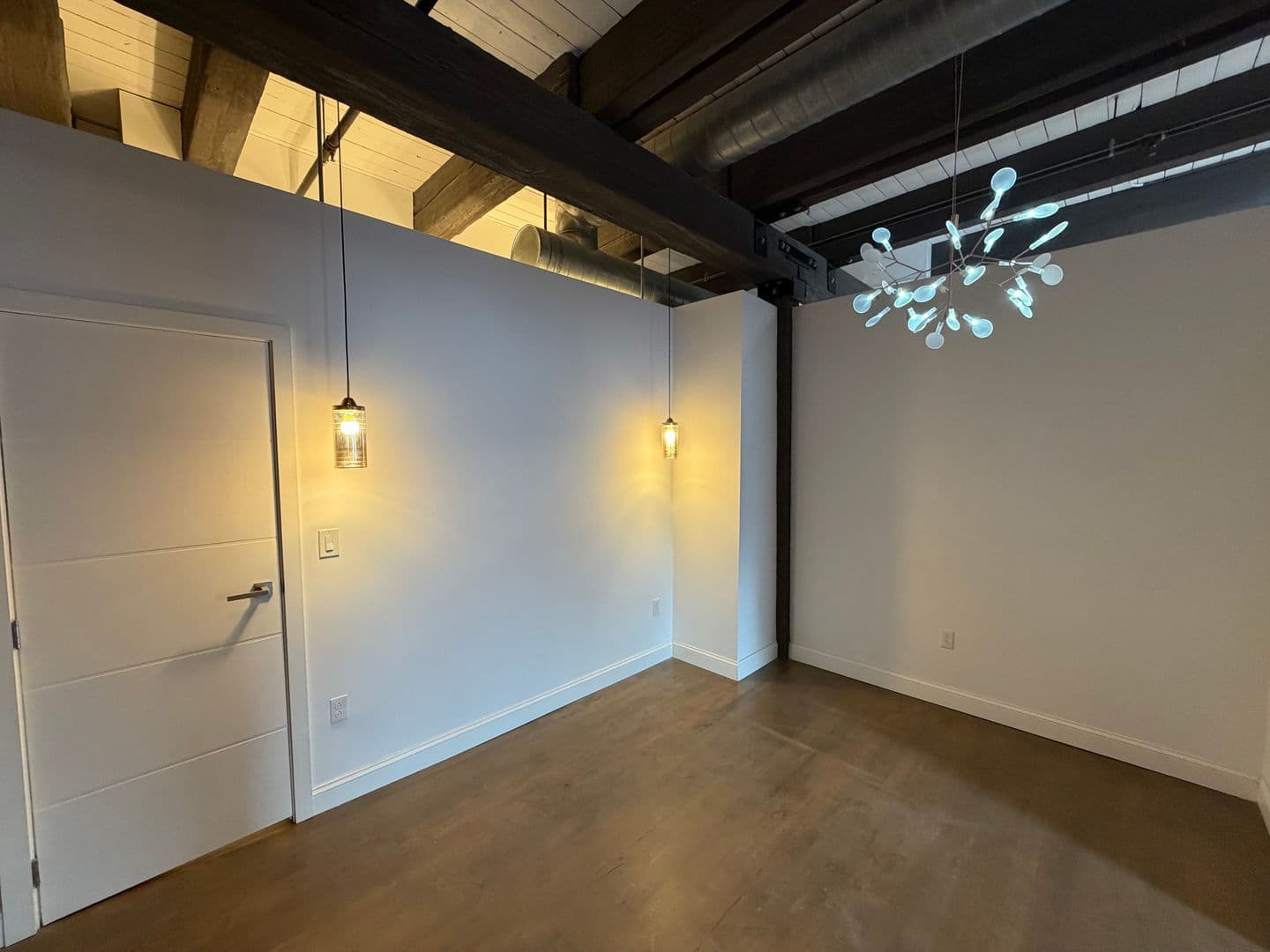 Boston Condo: 21 Wormwood St Unit 621