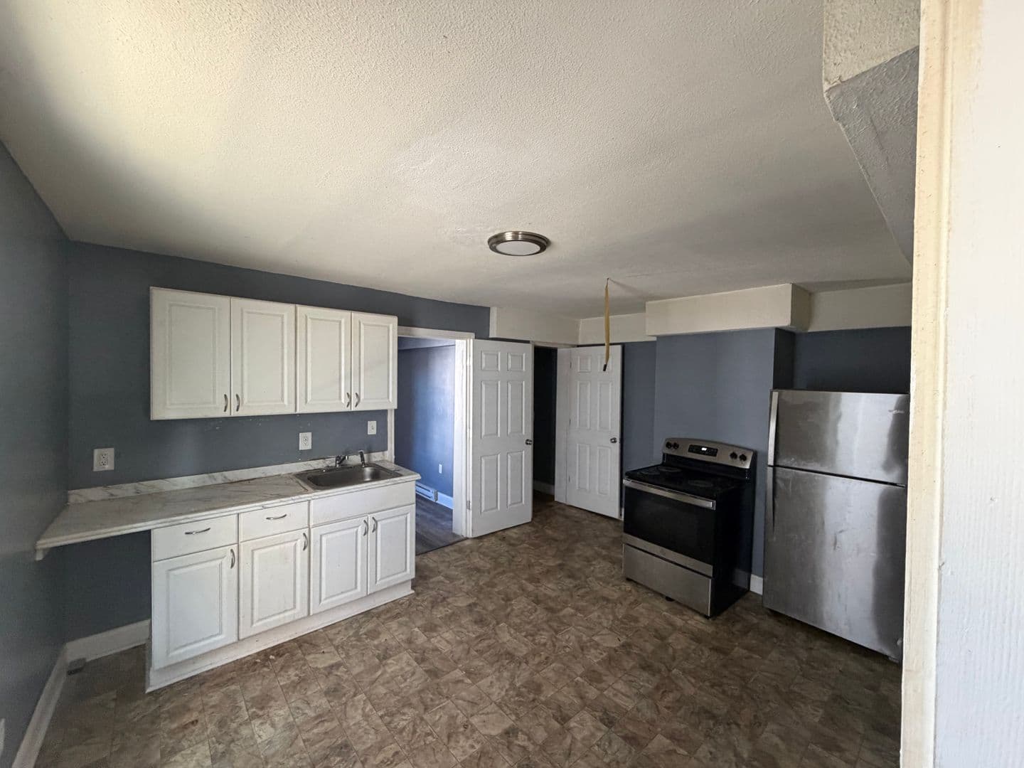 Lowell Apartment: 464 Central Street