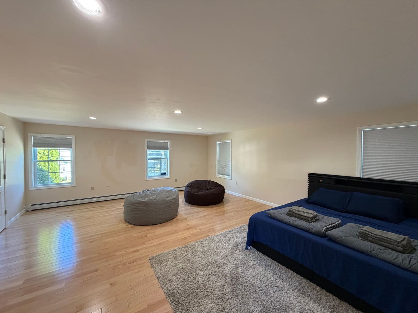Haverhill House: 160 Broadway