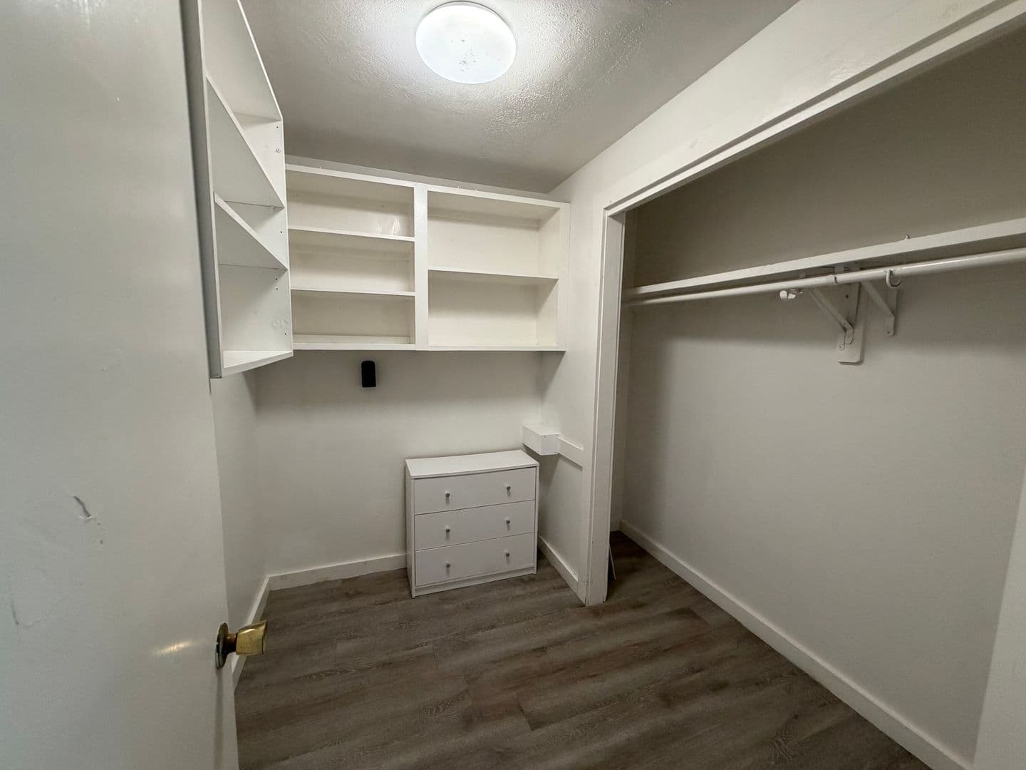 Lawrence Apartment: 9-15 Riverview Place