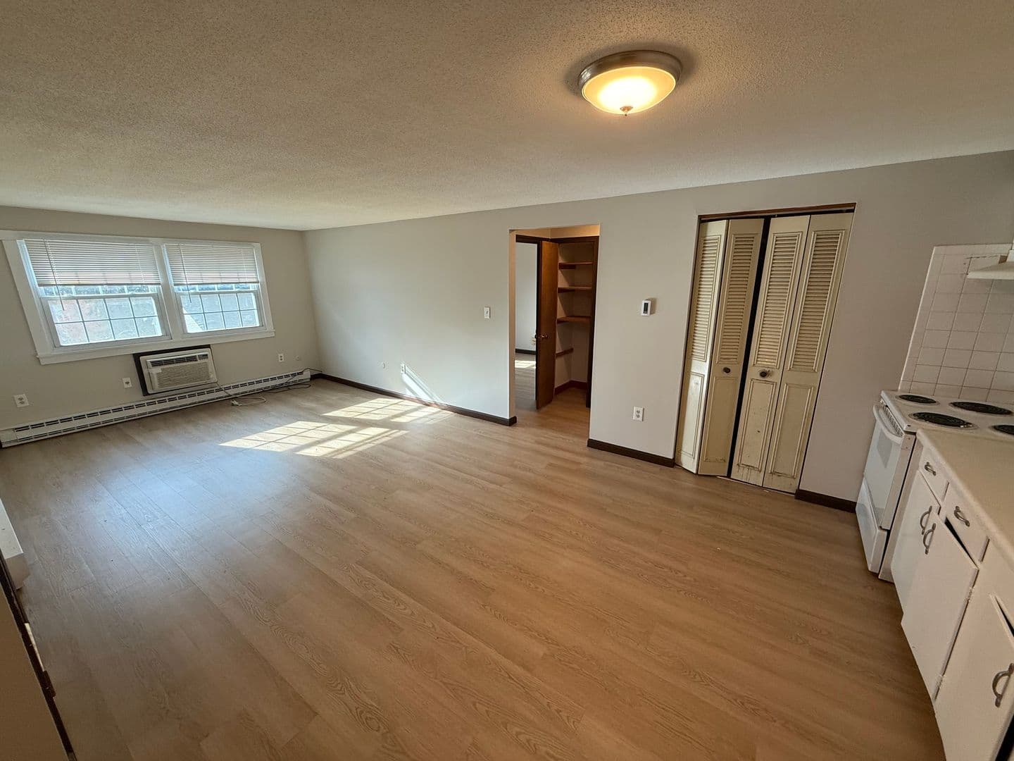 Ayer Apartment: 104.5 Washington Street