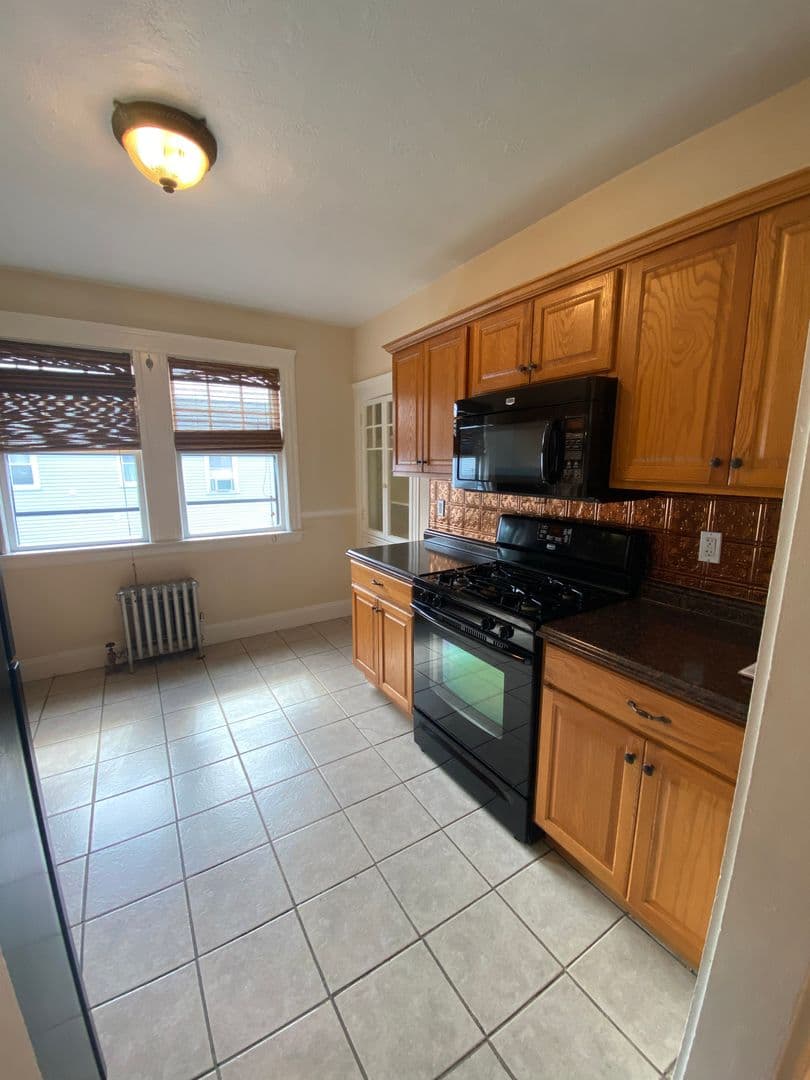 Haverhill Apartment: 106 Kenoza Avenue