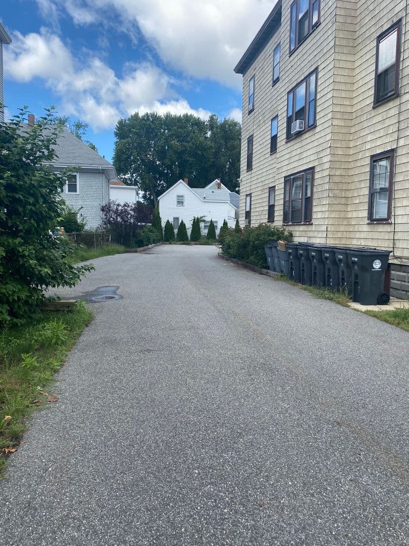 Haverhill Apartment: 106 Kenoza Avenue