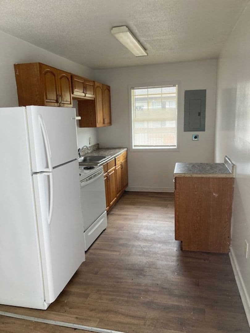 Pass Christian House: 353 Morton Ave