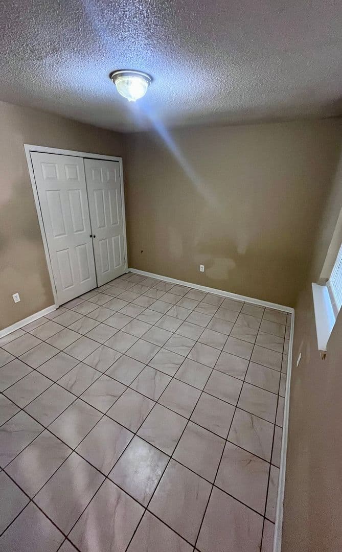 Gautier House: 2437 Linwood Drive