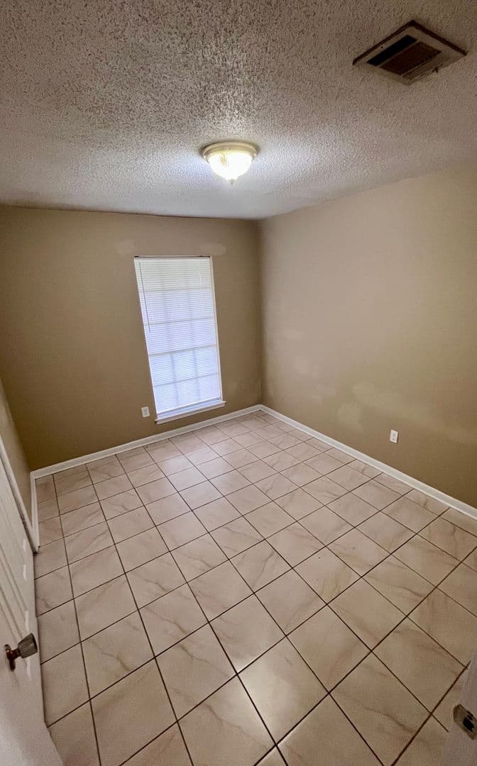 Gautier House: 2437 Linwood Drive