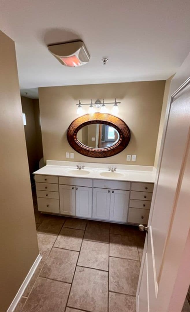 Biloxi Townhome: 1496 Beach Blvd