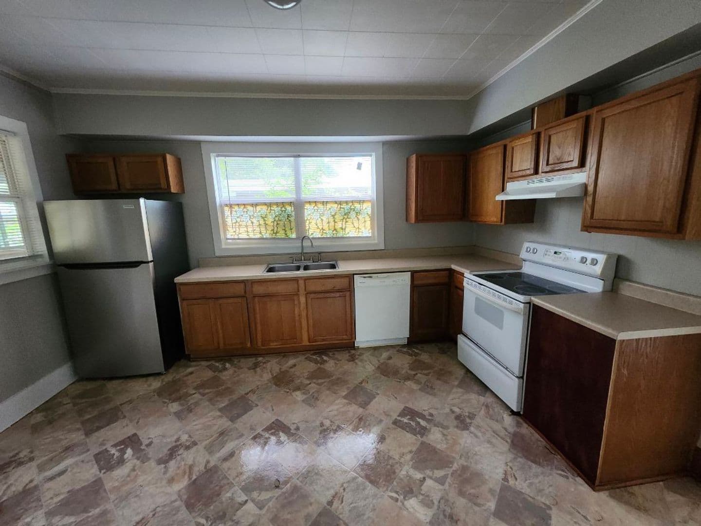 Gulfport House: 1711 Wisteria Street