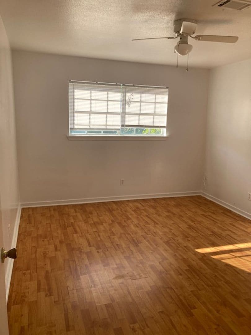 Ocean Springs House: 6564 Columbus Circle