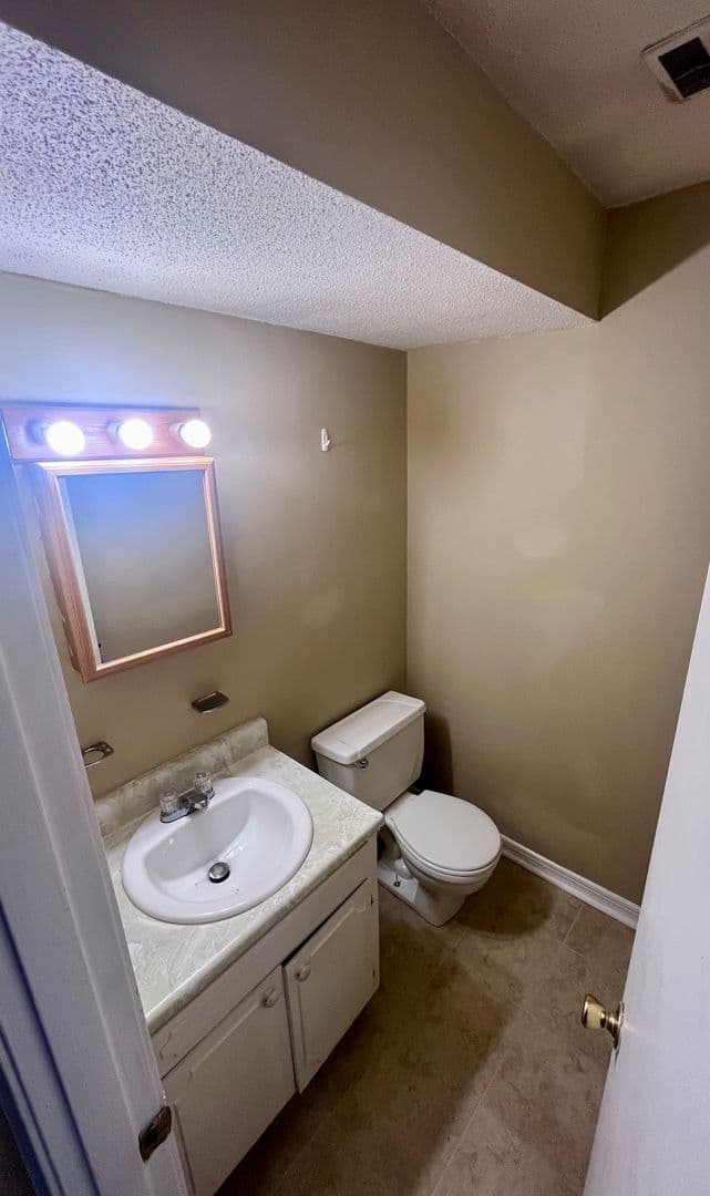 Gautier House: 2437 Linwood Drive