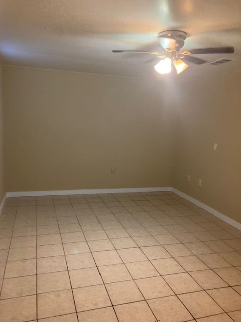 Biloxi House: 335 Rodenberg Ave