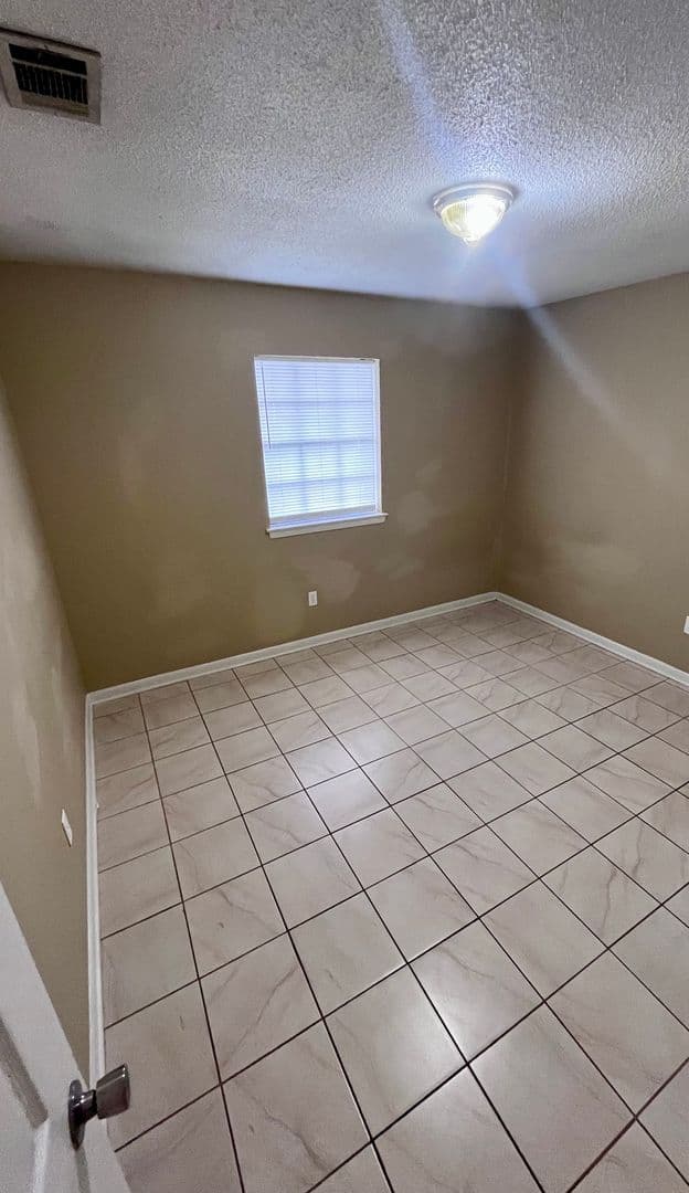 Gautier House: 2437 Linwood Drive
