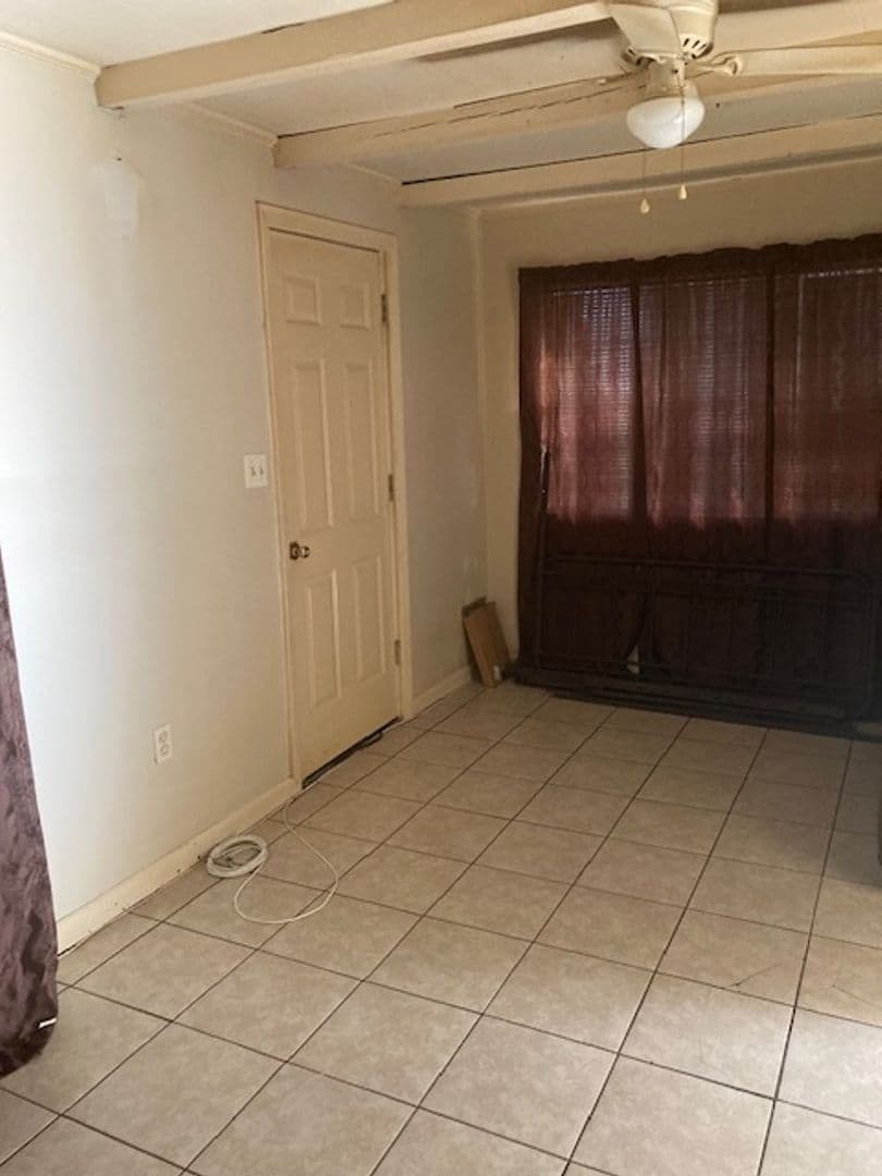 Long Beach House: 333 Park Row Ave