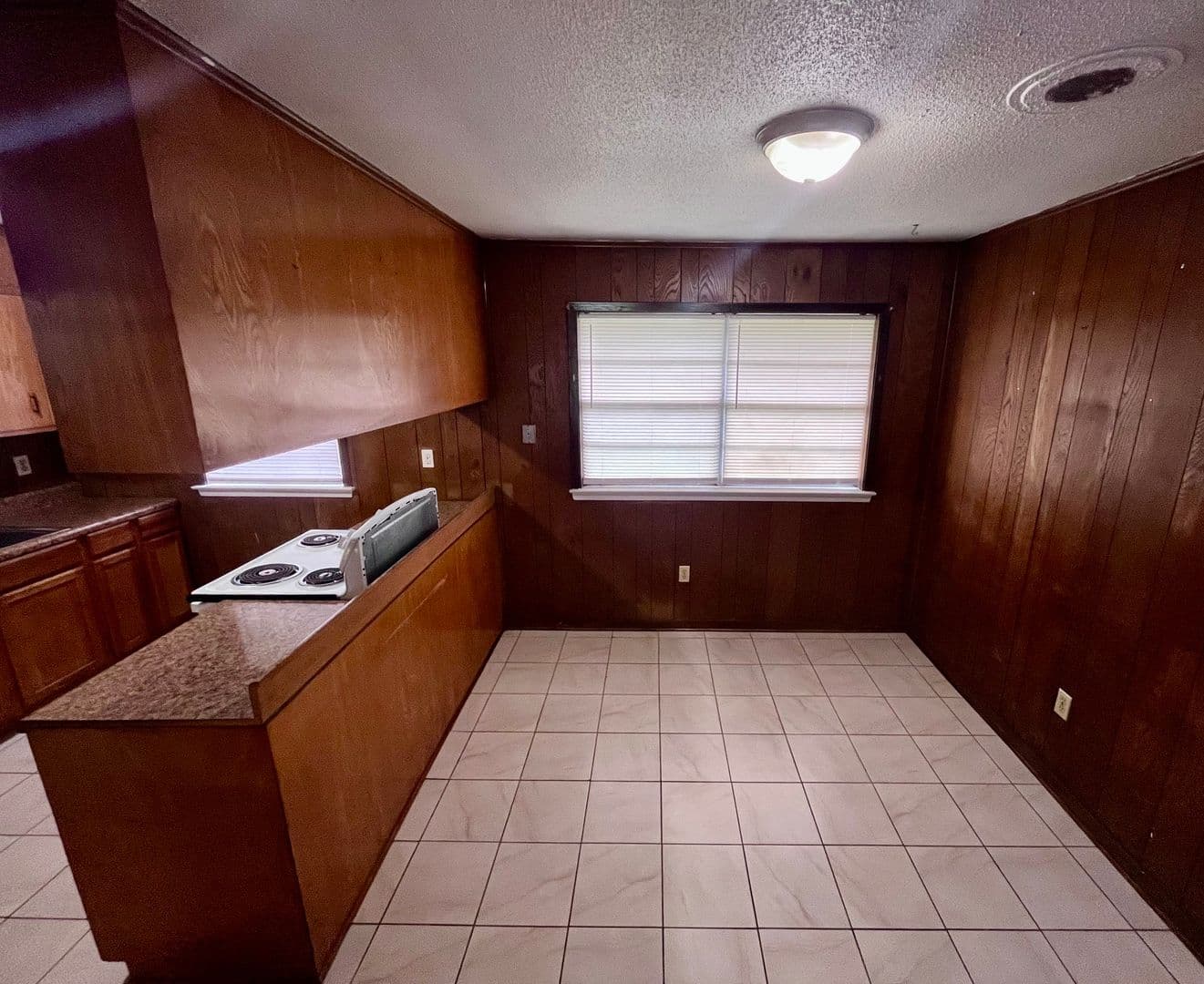 Gautier House: 2437 Linwood Drive