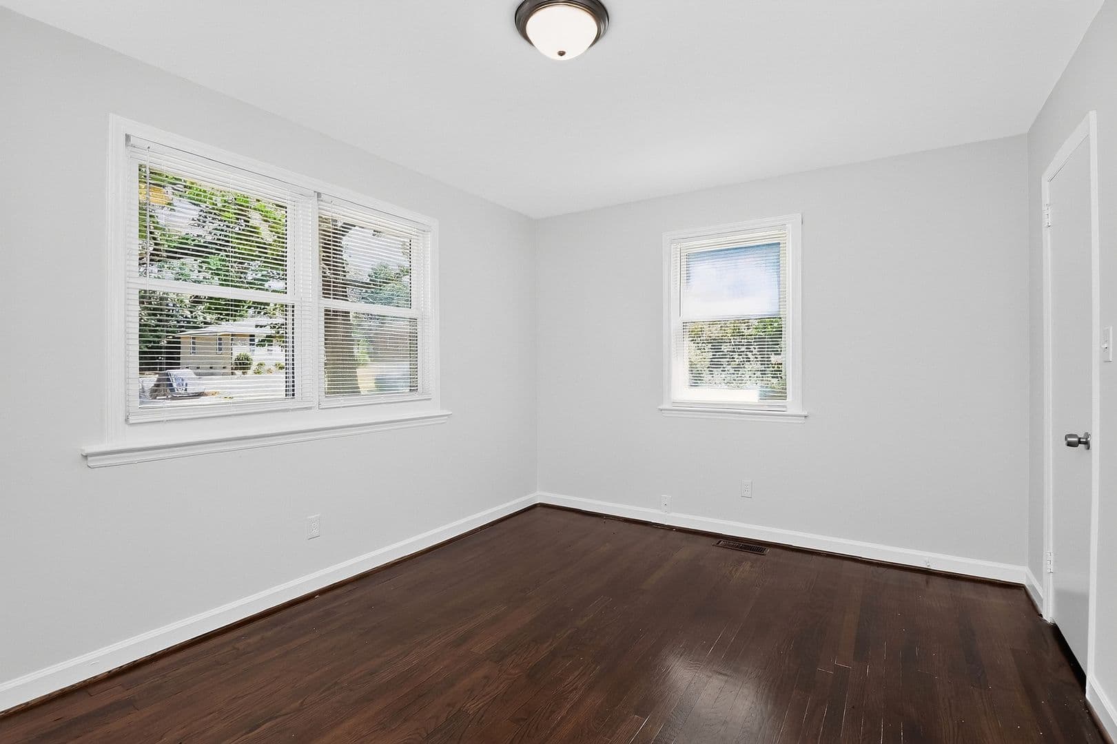 Charlotte House: 4914 Unaka Avenue