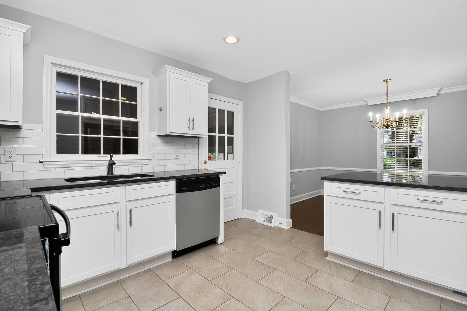 Charlotte House: 2600 Selwyn Avenue